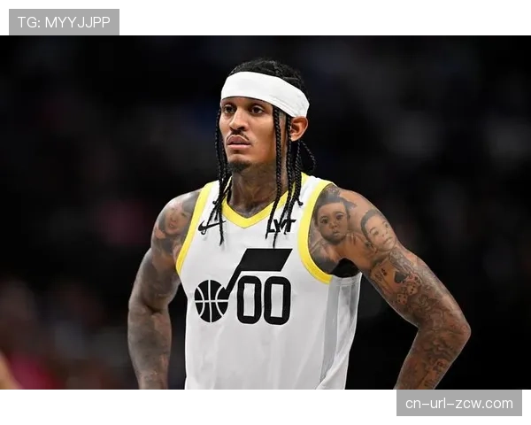 关键转折：爵士队克拉克森第四节连中三记三分，打停马刺逆转比分