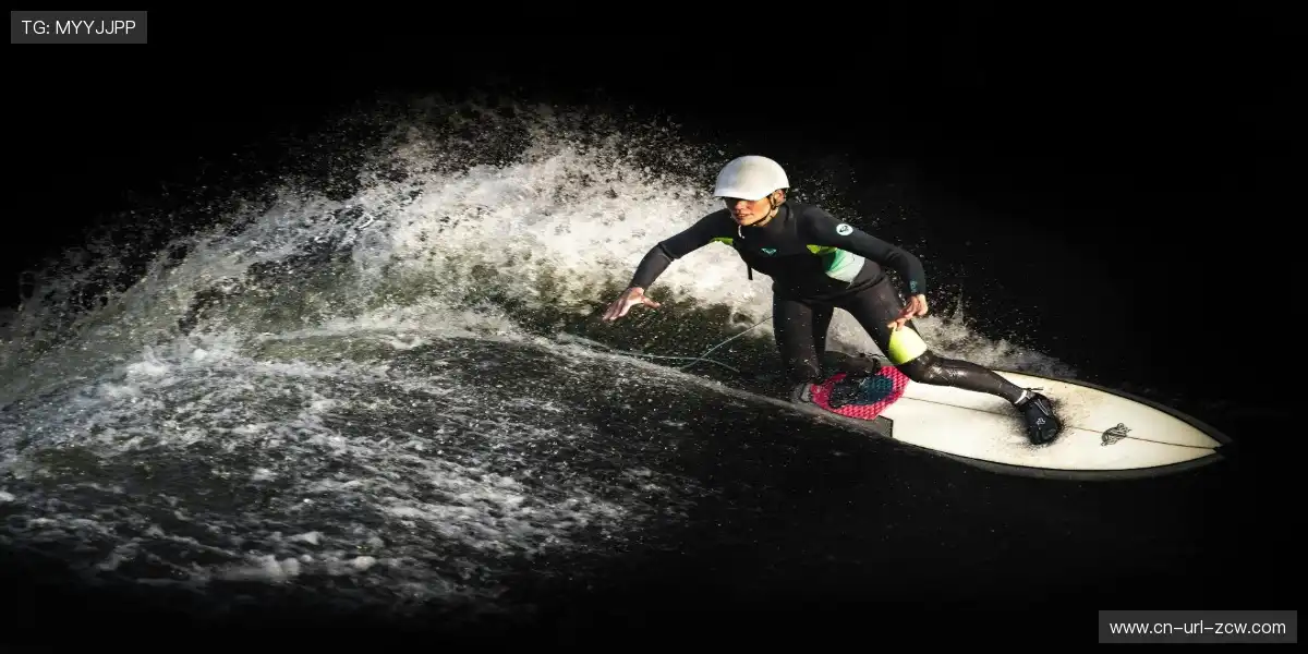 ⚽ 赛场硝烟弥漫,下一秒就将载入史册,史诗对决不容错过!📖